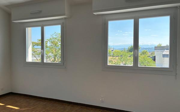 Appartement à louer    3 pièces •  Lescar