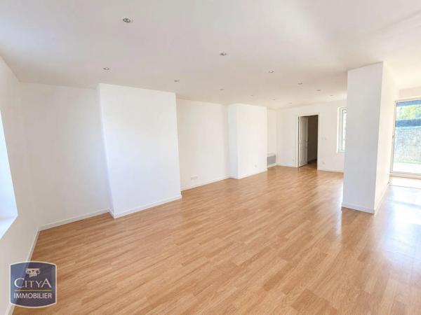 Appartement à louer 4 pièces 124.34m² Saint-Quentin (02100)