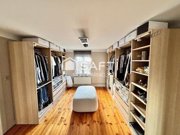 DEMEURE DE CHARME 335m2 sublimée en plein coeur de ville!