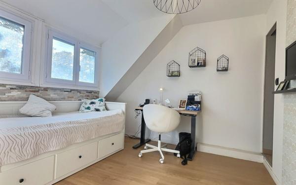 Maison à vendre    7 pièces •  La Ferté-Alais