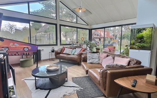 Maison à vendre    7 pièces •  La Ferté-Alais