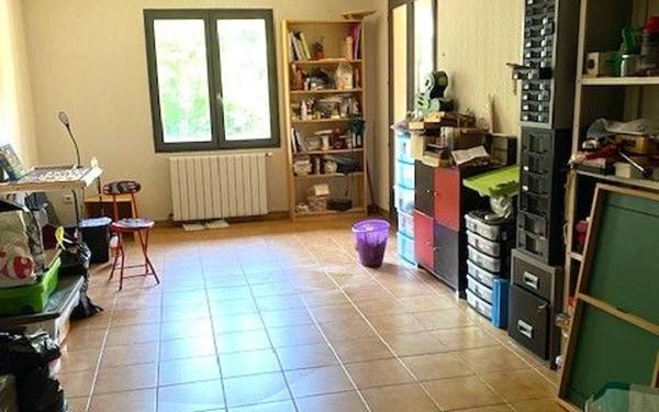 Maison à vendre    9 pièces •  Paulhan