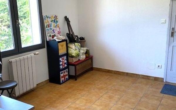 Maison à vendre    9 pièces •  Paulhan