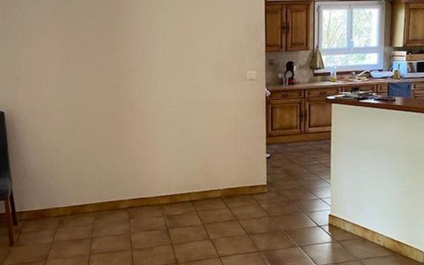 Maison à vendre    9 pièces •  Paulhan