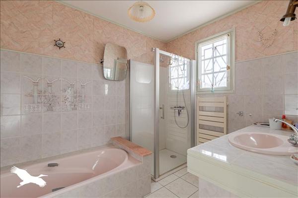 Maison à vendre |  Dignac |  7 pièces | 227 m²