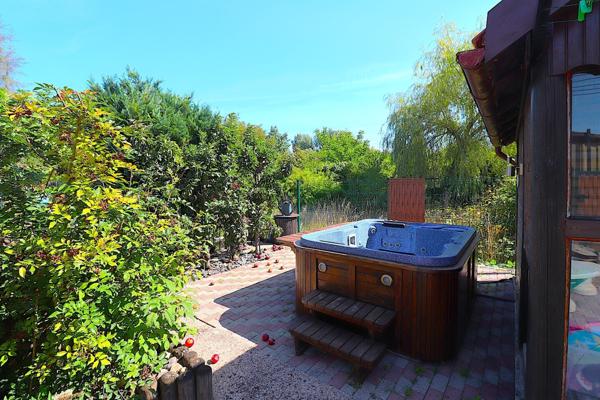 Appartement avec garage et jardin