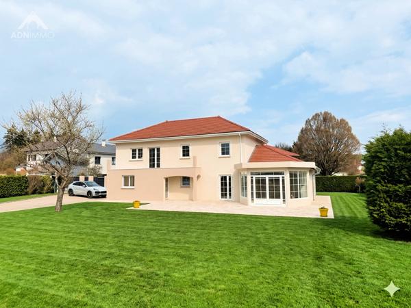 Saint-Genis-Pouilly (01630) Maison 8 Pièces 205 m2