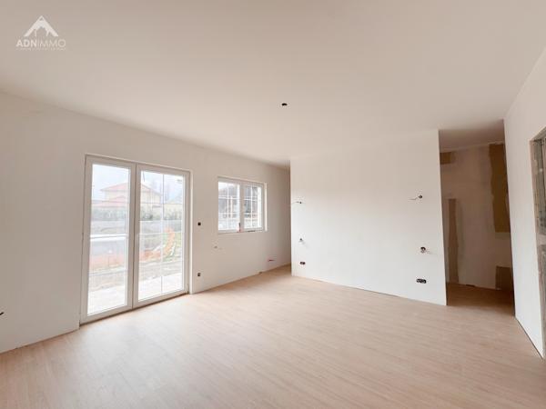 Saint-Genis-Pouilly (01630) Maison 8 Pièces 205 m2