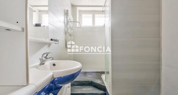 Location Studio 31.83 m² - Issy-les-moulineaux 92130