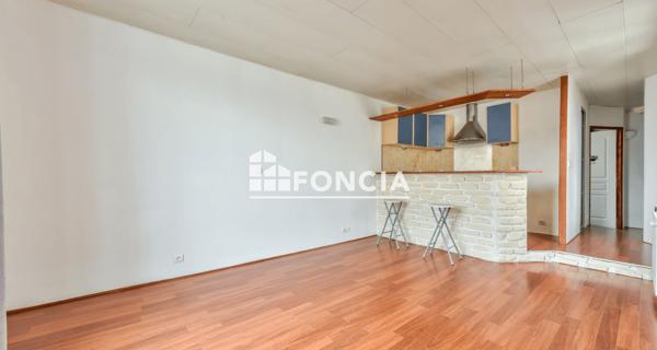 Location Studio 31.83 m² - Issy-les-moulineaux 92130