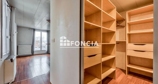 Location Studio 31.83 m² - Issy-les-moulineaux 92130