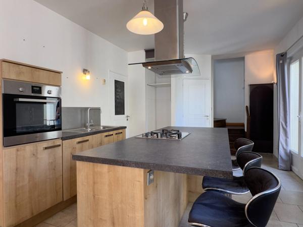 SAUMUR Centre-ville, Appartement duplex 3 chambres de 135m²