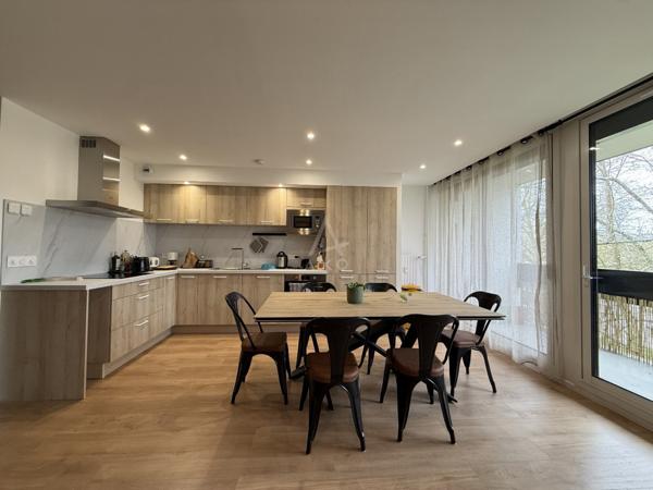 A LOUER chambre en cohabitation, dans un appartement moderne -1 chambre meublée  de 14 m2 avec balcon – prestations premium