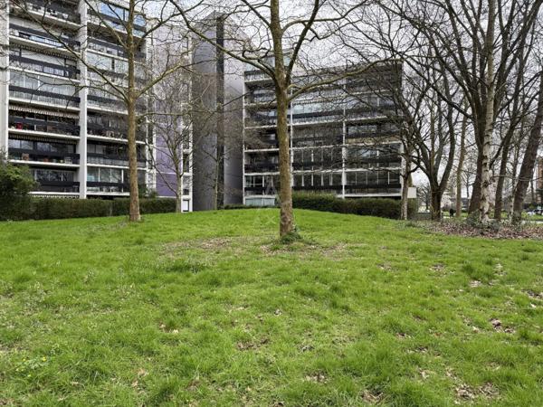 A LOUER chambre en cohabitation, dans un appartement moderne -1 chambre meublée  de 14 m2 avec balcon – prestations premium