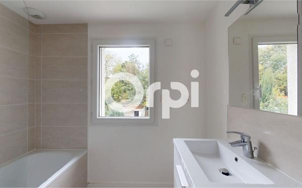 Maison à louer    5 pièces • 93,23 m2 Bron