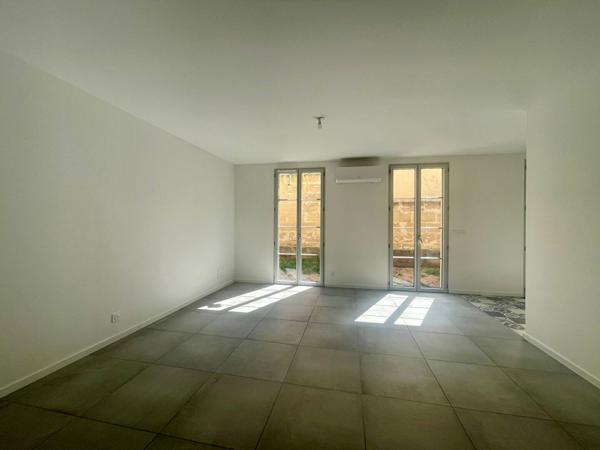 Maison Belle Maison de Ville récente de 94 m² à Léognan avec jardin et garage 94.45 m²