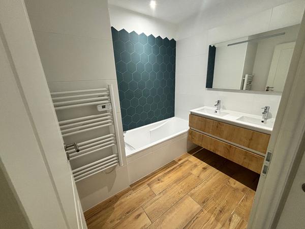 Maison Belle Maison de Ville récente de 94 m² à Léognan avec jardin et garage 94.45 m²