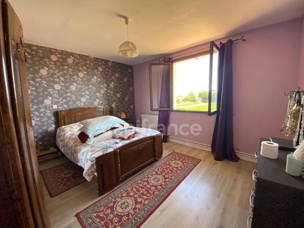 A 12 mns de Thouars Pavillon de 112m2 3 chambres avec beau terrain de 1900m2