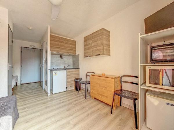 Studio lumineux en parfait état