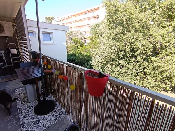 Les Playes. Appartement T3 de 60m² avec deux extérieurs et une place de parking.