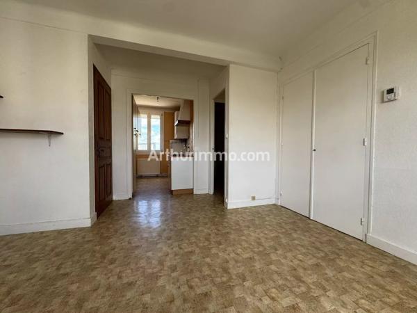 Location                                                      Appartement
                        
                     3 pièces                      57 m2                     à Tavaux