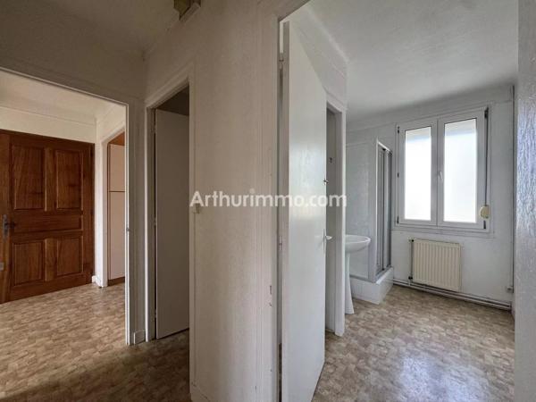 Location                                                      Appartement
                        
                     3 pièces                      57 m2                     à Tavaux
