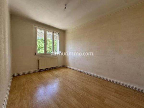Location                                                      Appartement
                        
                     3 pièces                      57 m2                     à Tavaux