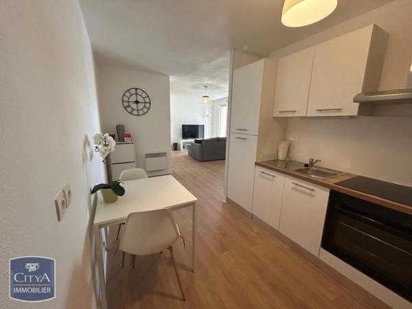 Appartement à louer 3 pièces 64m² Miramas (13140)