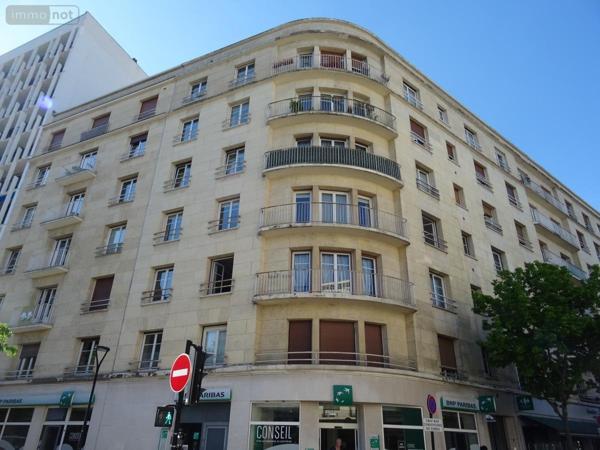 Appartement à vendre à Courbevoie dans les Hauts-de-Seine (92400), ref : 53079-1384