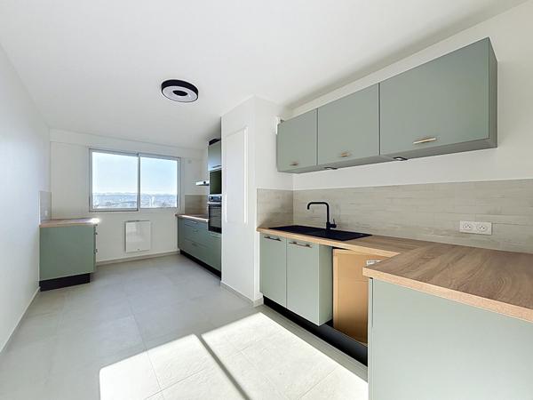 Appartement Lyon 5 pièces rénové Monplaisir Grange Blanche avec place de parking