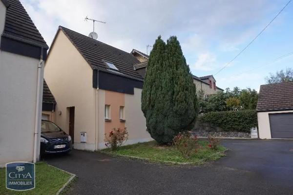 Maison à louer 4 pièces 74m² Laval (53000)