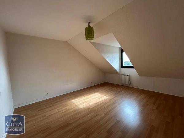Appartement à louer 4 pièces 107.25m² Laval (53000)