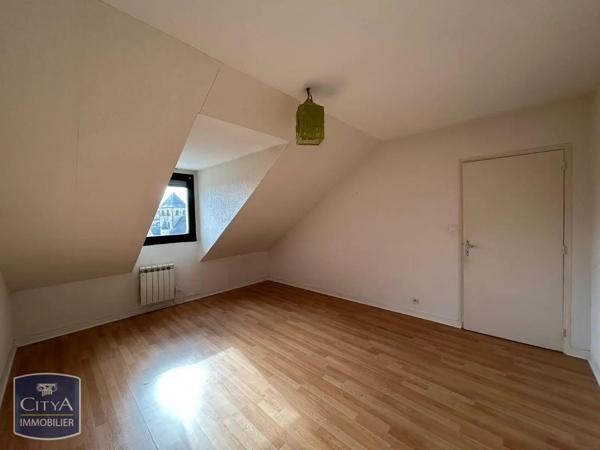 Appartement à louer 4 pièces 107.25m² Laval (53000)