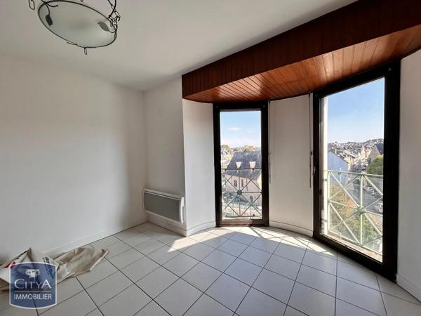 Appartement à louer 4 pièces 107.25m² Laval (53000)