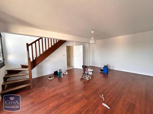 Appartement à louer 4 pièces 107.25m² Laval (53000)
