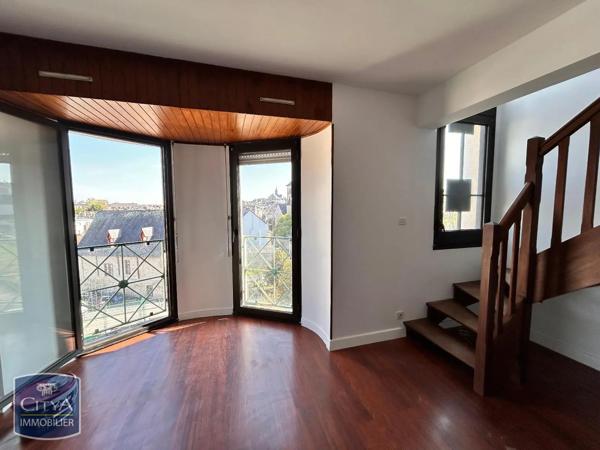 Appartement à louer 4 pièces 107.25m² Laval (53000)