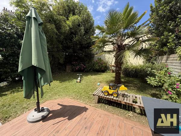 EXCLUSIVITÉ -MAISON DE  CHARME DES ANNÉES 30 - 3 CHAMBRES- JARDIN