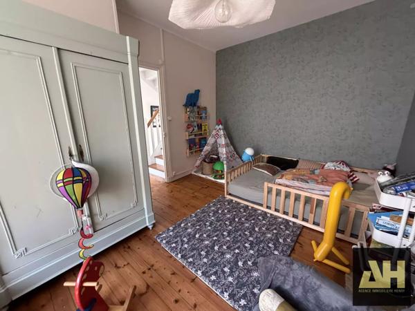 EXCLUSIVITÉ -MAISON DE  CHARME DES ANNÉES 30 - 3 CHAMBRES- JARDIN