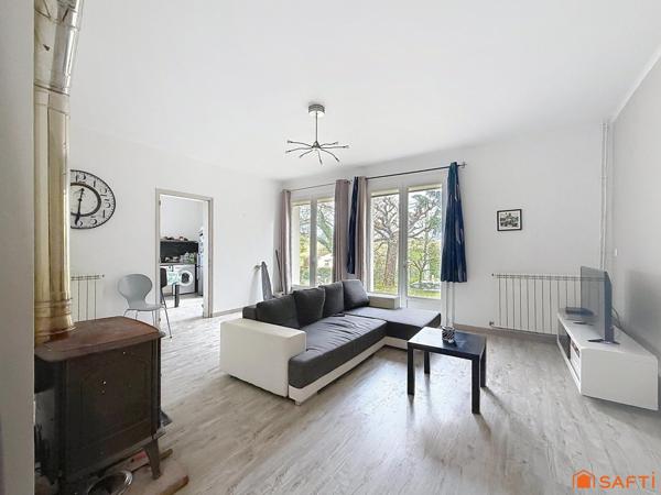 Maison de plain-pied à proximité du village