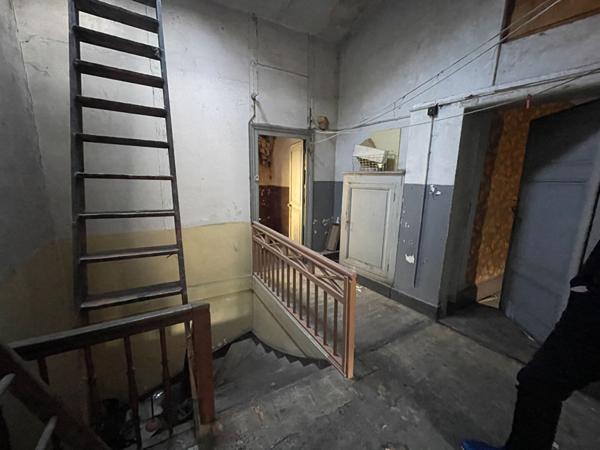 Maison à vendre à Saint-Rambert-en-Bugey - 14 pièces, 210 m², travaux à prévoir