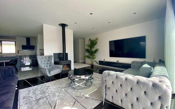 Maison à vendre    5 pièces •  Castelsarrasin