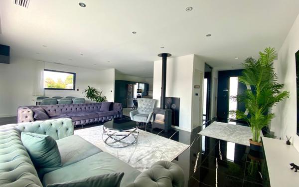 Maison à vendre    5 pièces •  Castelsarrasin