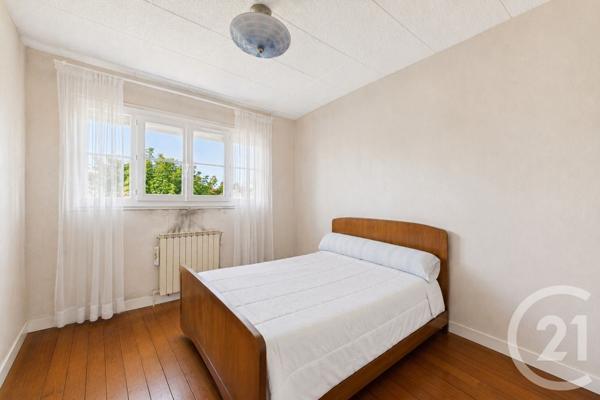 Maison à vendre  5 pièces - 103,04 m 2   EYSINES  - 33