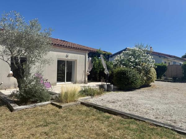 Roquecor (82150) ROQUECOR Maison de plain-pied avec 4 chambres, atelier et jardins