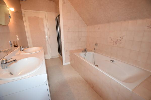 Maison à vendre 7 pièces GUEUGNON (71)