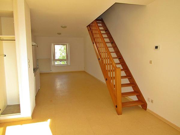 Location                                                      Appartement
                        
                     3 pièces                      53 m2                     à Moyenmoutier