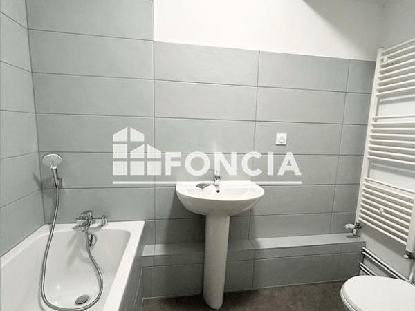 Location Appartement 4 pièces 96.41 m² - 33 RUE EMILE LITTRE Saint Etienne 42100