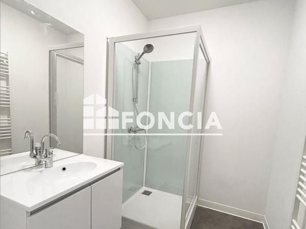 Location Appartement 4 pièces 96.41 m² - 33 RUE EMILE LITTRE Saint Etienne 42100