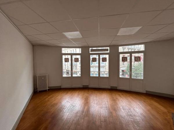 Local commercial 2 pièces T2 F2 79.8 m² à Rouen 77 RUE DU GENERAL LECLERC 76000 à louer