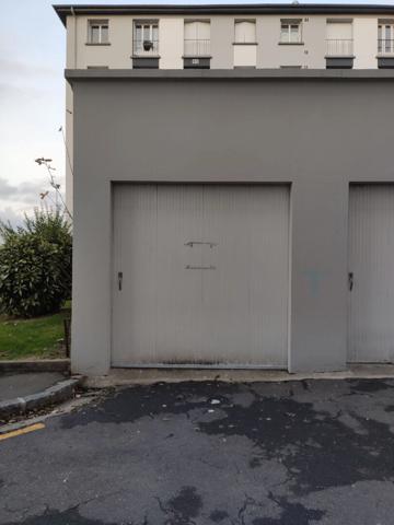 A louer garage fermé à BREST à proximité du centre commercial Géant
